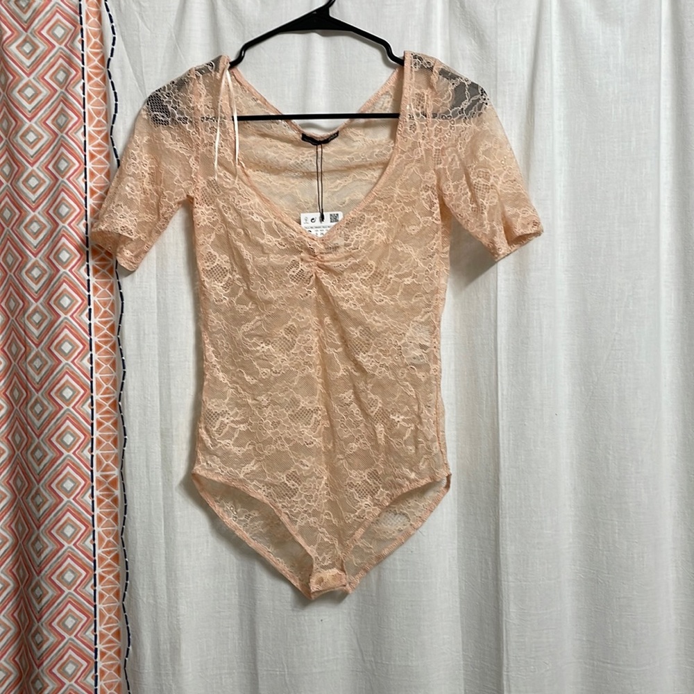 NWT Zara baby pink lace bodysuit Size Small